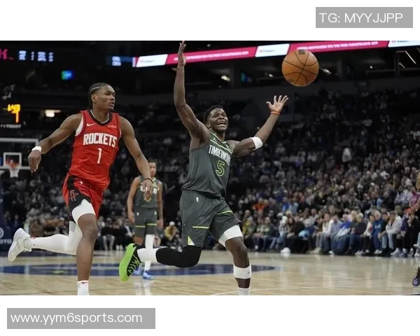 乌度卡强调球队需减少持球时间积极吸引防守创造更多空位机会 乌度卡强调球队需减少持球时间积极吸引防守创造更多空位机会