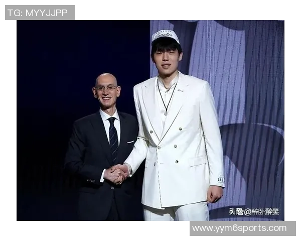 杨瀚森感受世界顶尖运动员的震撼瞬间仿佛置身于虚拟游戏中 杨瀚森感受世界顶尖运动员的震撼瞬间仿佛置身于虚拟游戏中